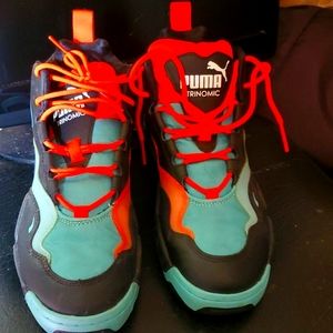 Womens trinomic puma sneakers